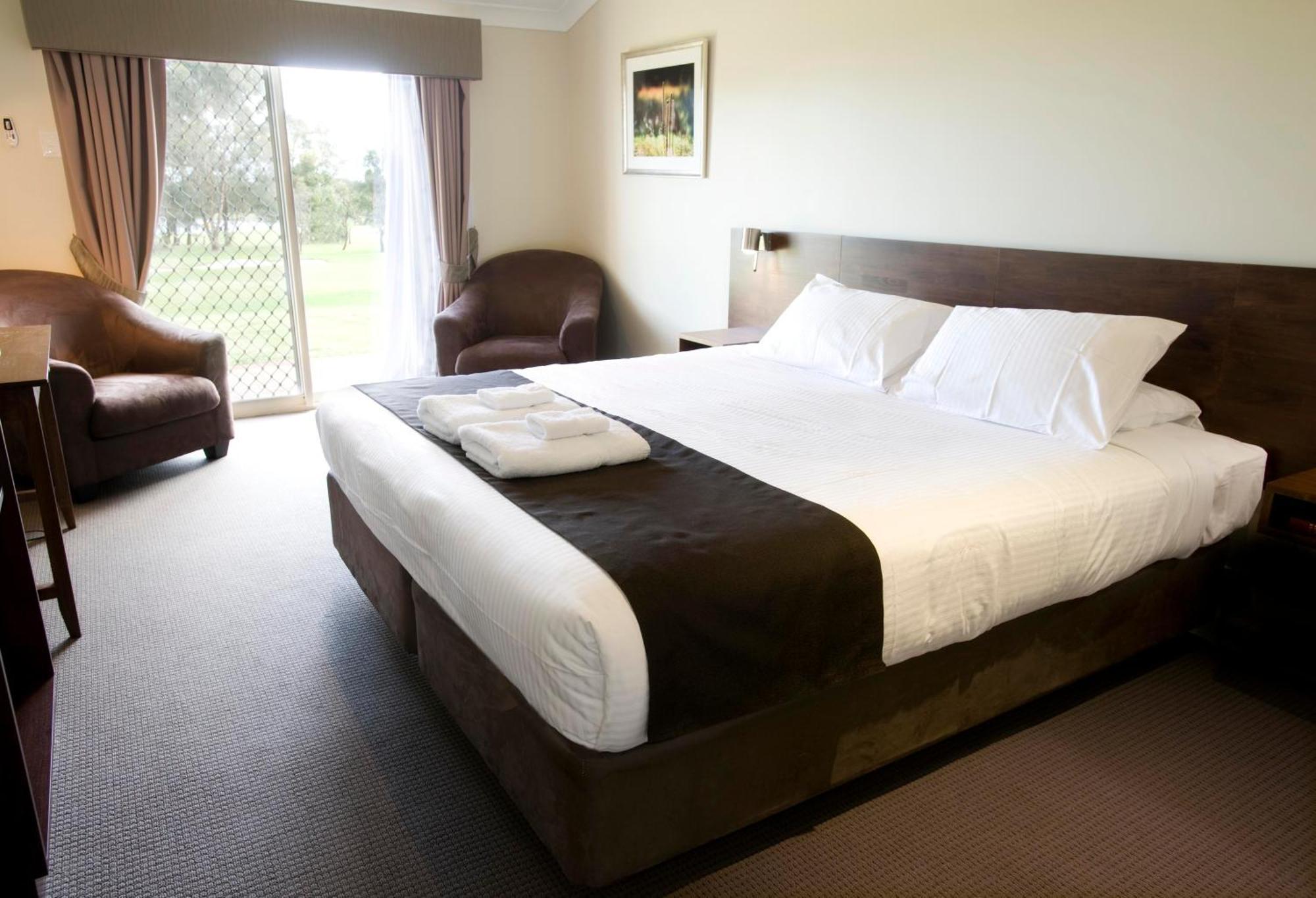 Mercure Bunbury Sanctuary Golf Resort Экстерьер фото